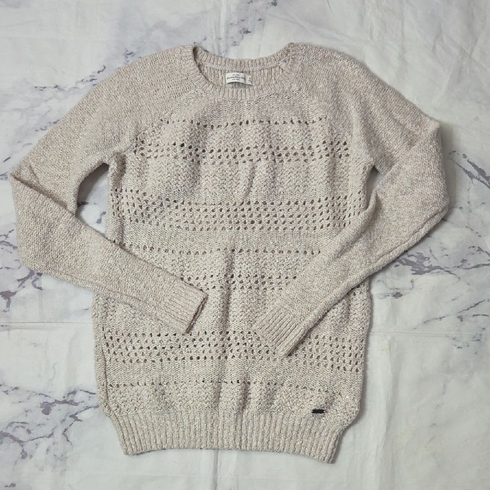 Abercrombie & Fitch Gray Sweater